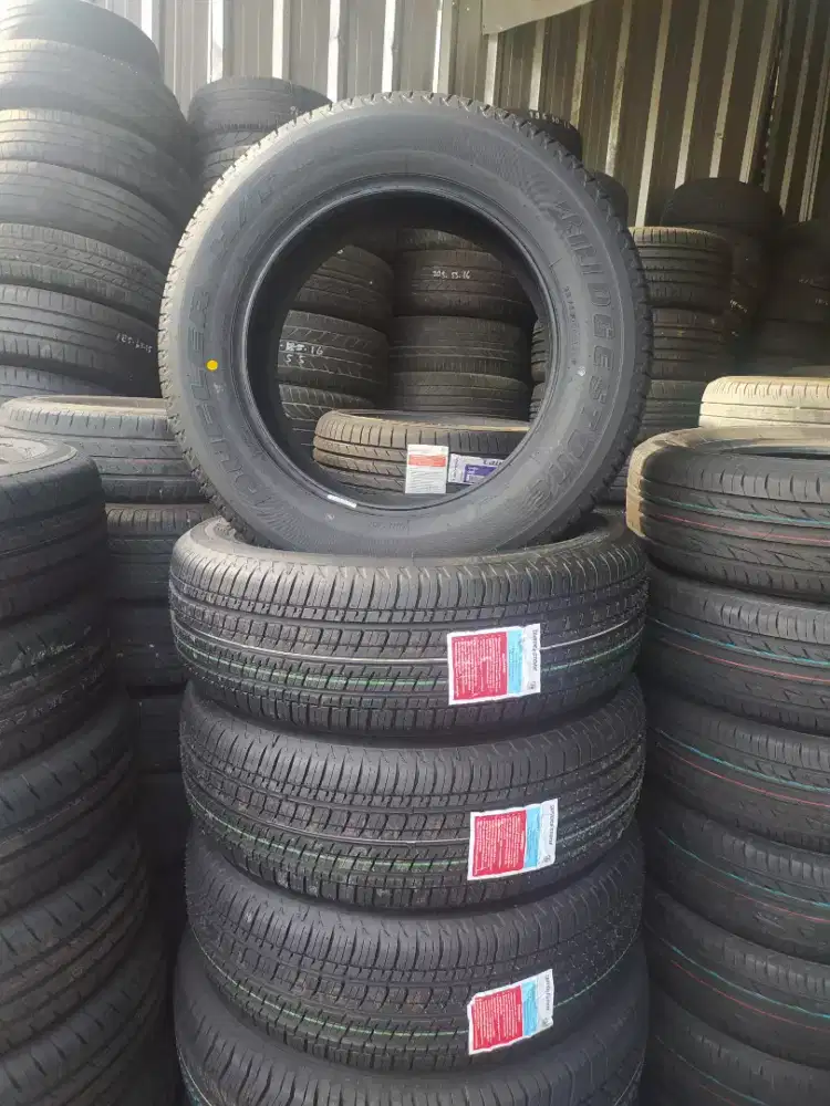 Ban bridgestone D470. 225 65 17