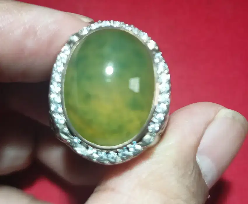 Cincin pria dengan Batu Sungai Dareh natural