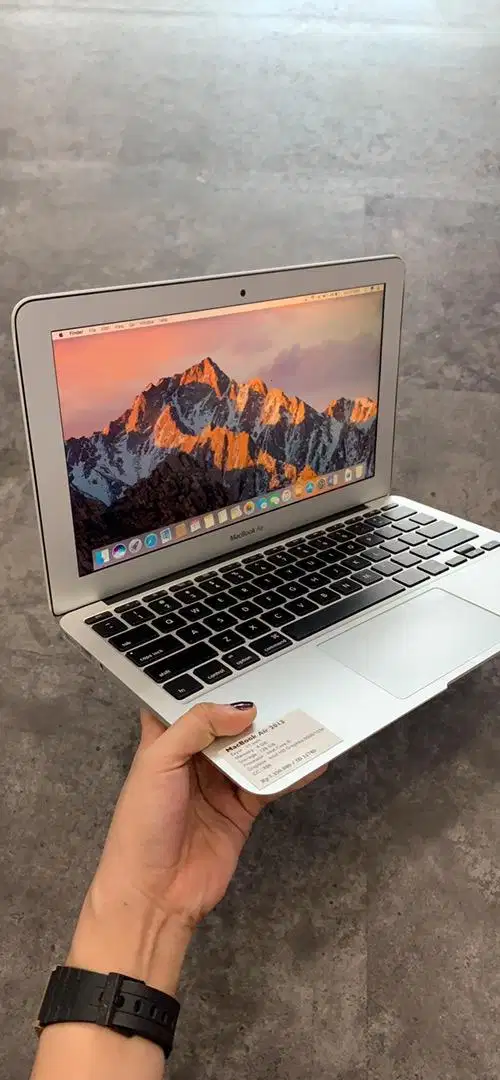 Macbook air 2013 11inch RAM 4/128 SECOND MULUS