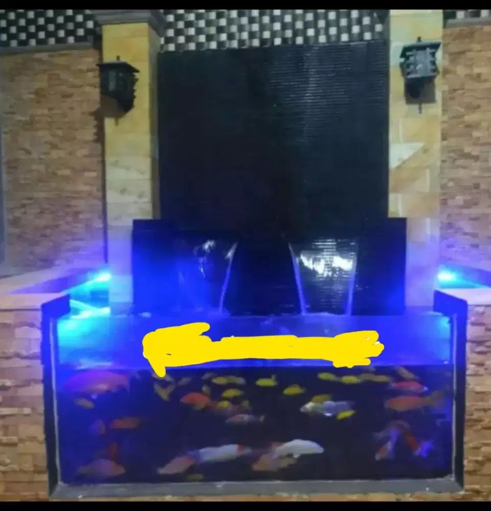 Mengerjakan pembuatan kolam taman yang berseni, menarik, dan berwarna