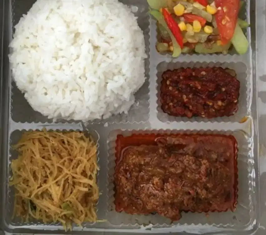 Nasi kotak daging paket hemat