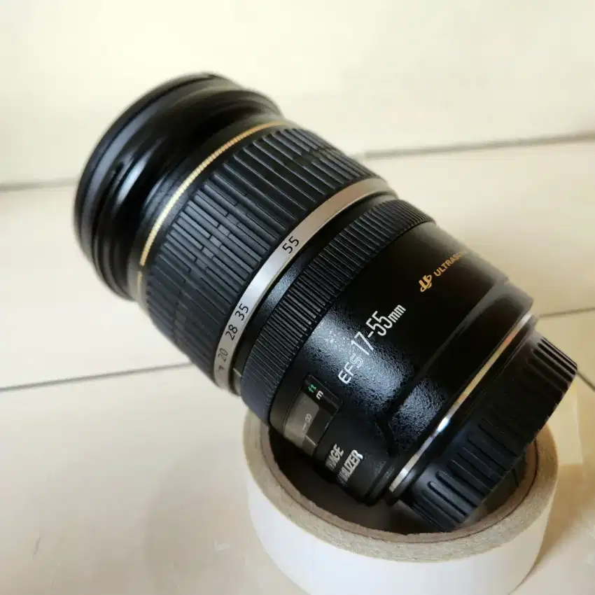 Canon EFS 17-55mm F2.8 IS