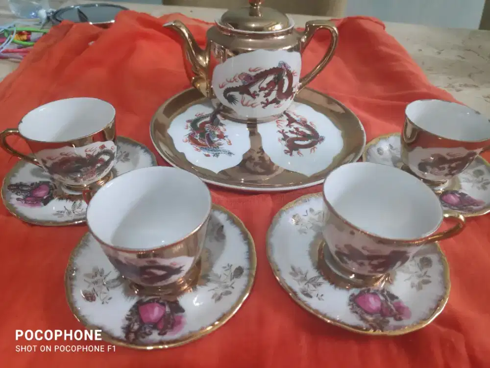 CANGKIR keramaik antik