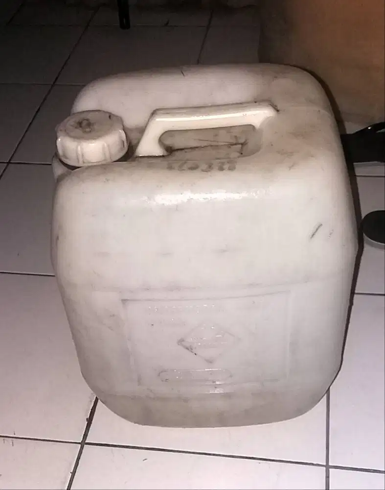 dirigen dirijen bahan plastik tebal 20kg 20 liter