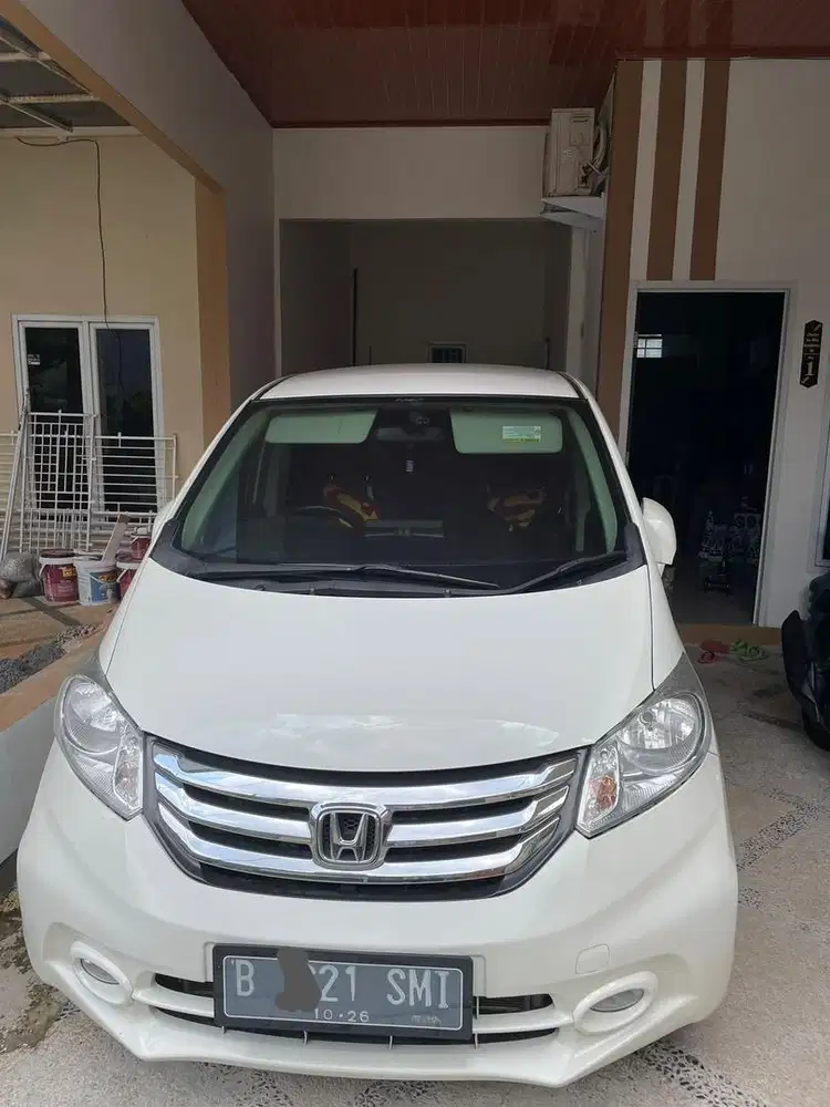Dijual honda freed mulus terawat