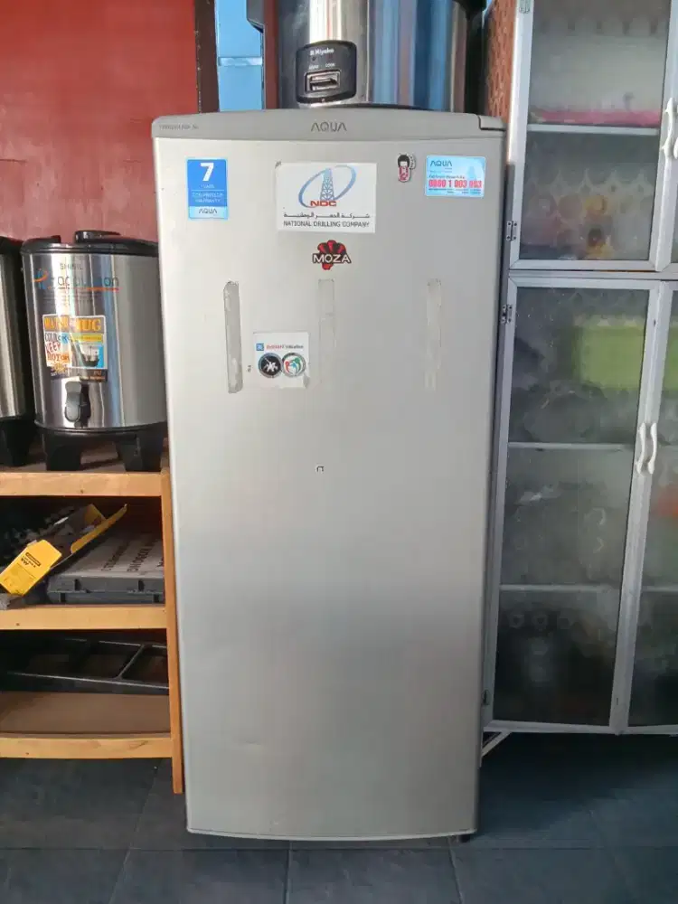 Freezer ASI merk AQUA Elektronik Rumah Tangga 914227953