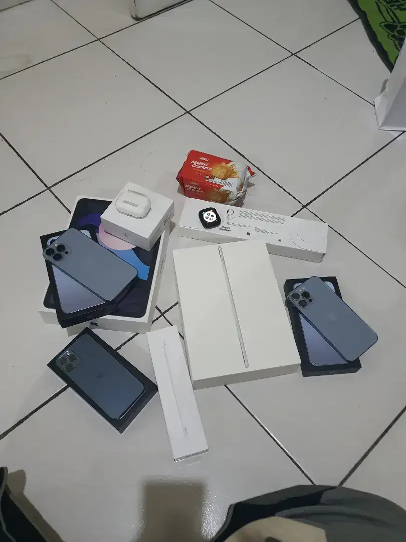 Di beli  ipad pro m4 m2 Apple watch ultra 2 series 9 seri 1