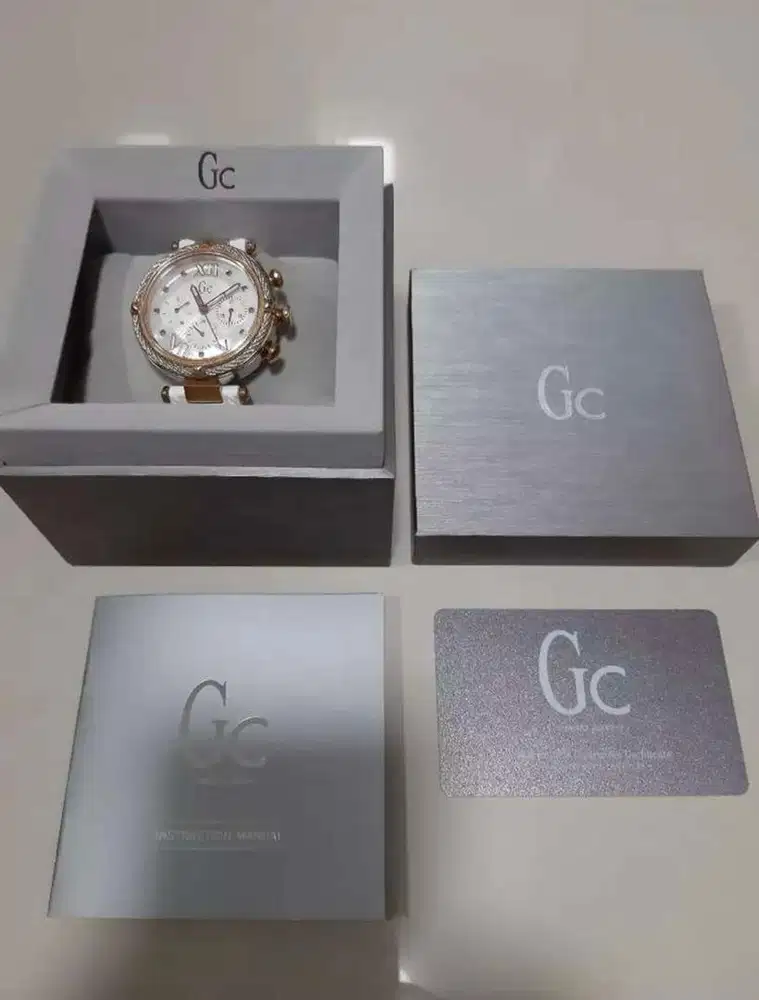 Jam tangan wanita guess clearance collection original