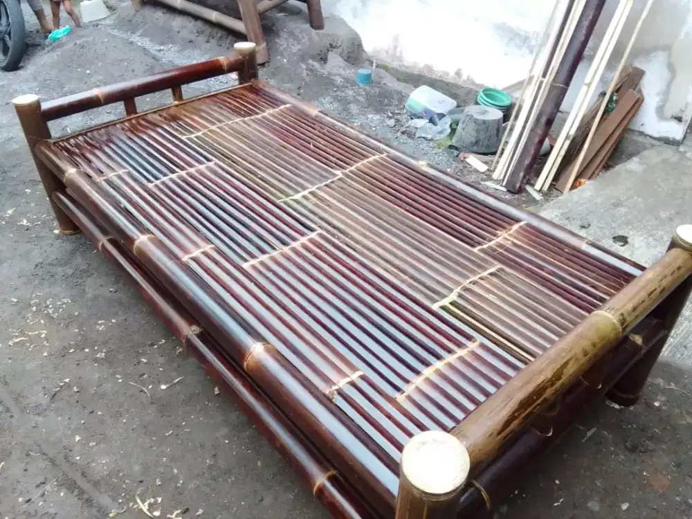 Kursi sofa amben bambu
