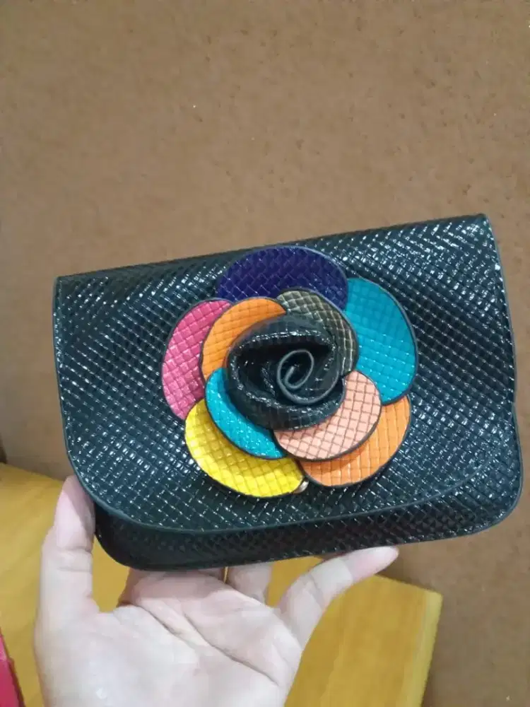 dompet pesta bunga warna