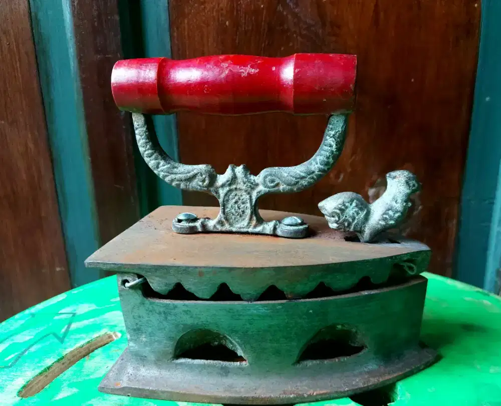 Gosokan besi vintage