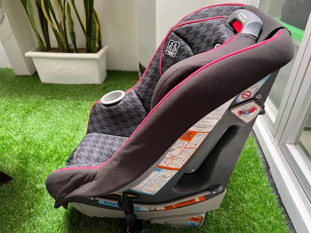 Car seat Graco contender