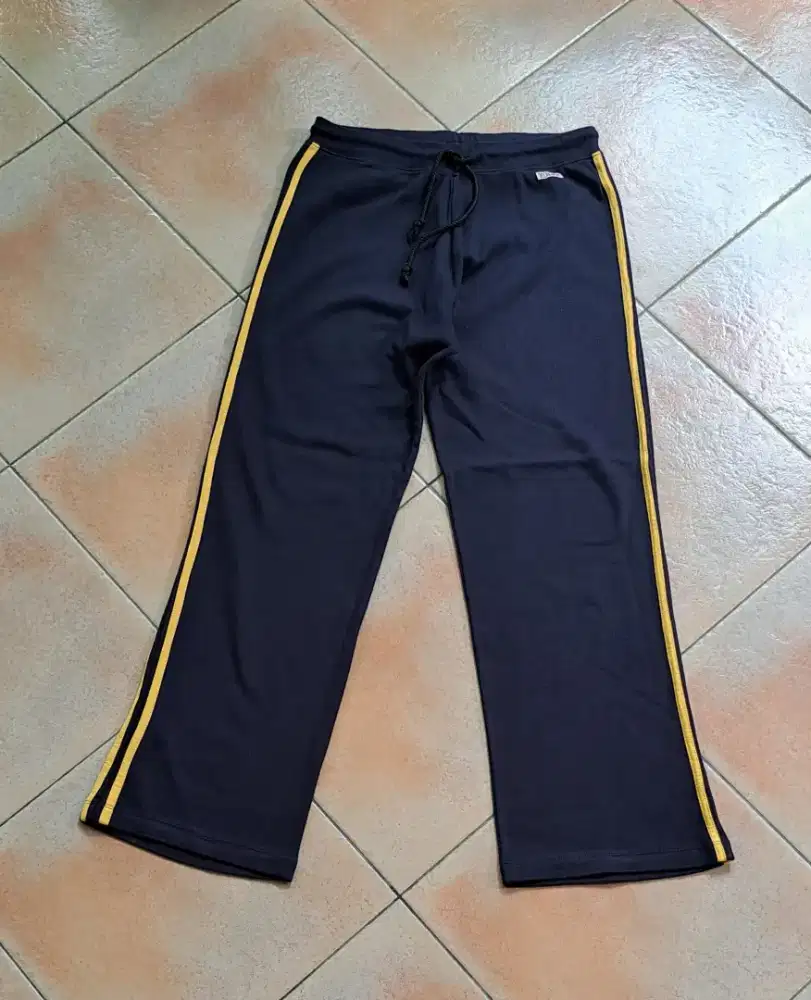 Celana training panjang