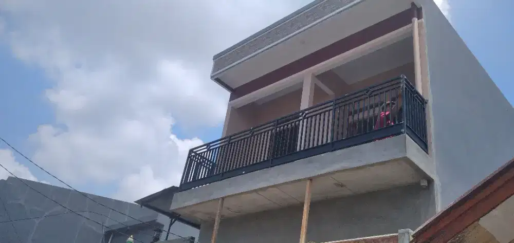 Reling balkon . Minimalis