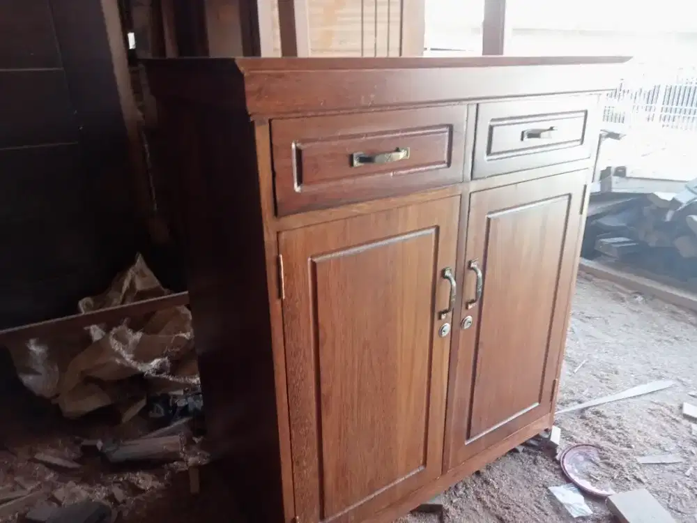 Buffet kayu kompas keras