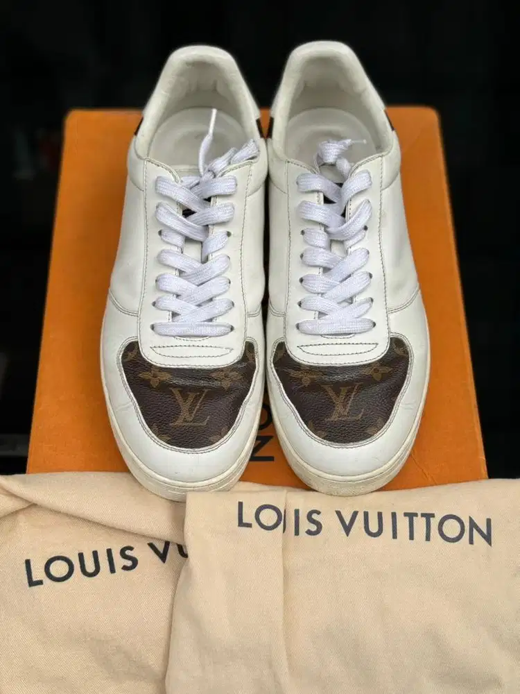 Louis vuitton rivolli white size 6 fit 40-41 original