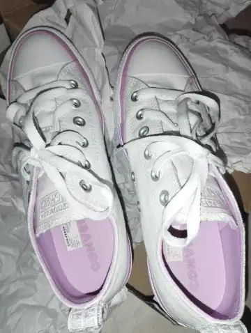 Sepatu converse original outlet wanita