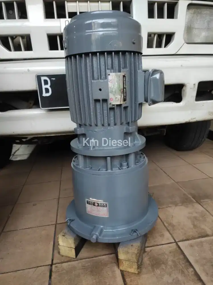 Gearmotor 5 HP Ratio 1:10 / Gearmotor LM Motor 5 PK Ratio 1:10 Plenes