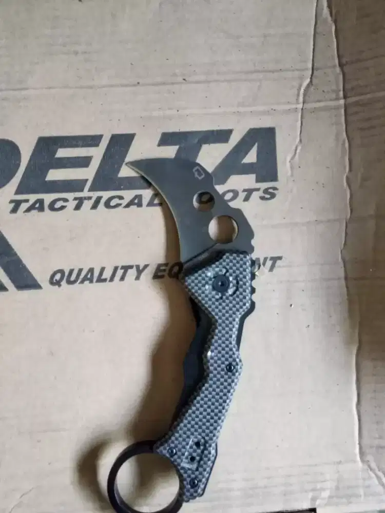 Pisau karambit 511
