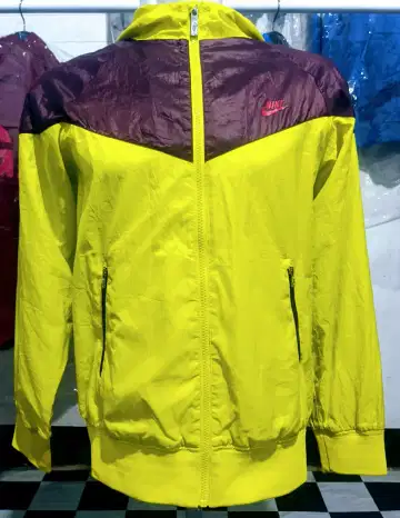 Jaket running outlet nike