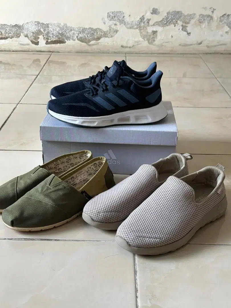 Sepatu adidas,wakai skechers.borongan.