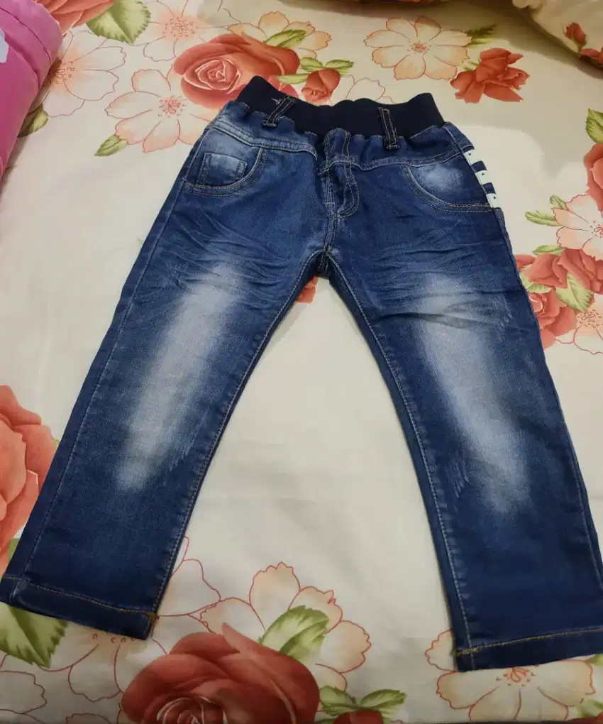 Celana jeans anak