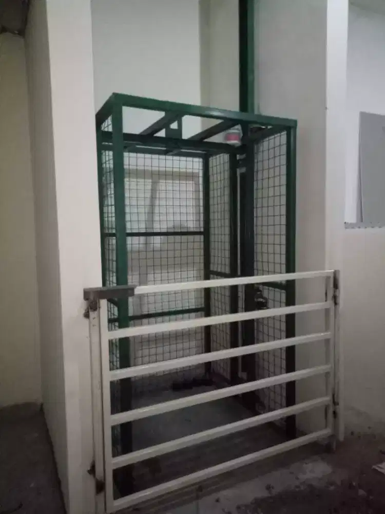 Lift Barang / Lift Cargo