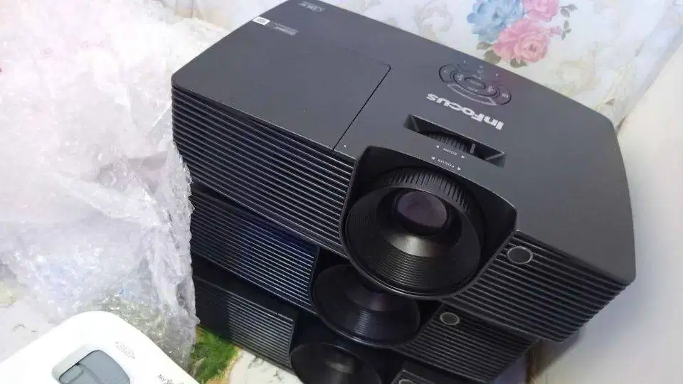 Di BELI Satuan/Borongan Proyektor Infocus, Epson, Acer, Panasonic, LG