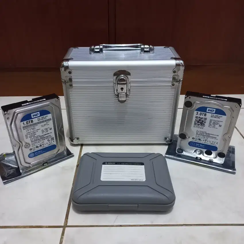 Bundling HDD 3 TB 1 TB WD Blue dan HDD Metal Box dan HDD Case Orico