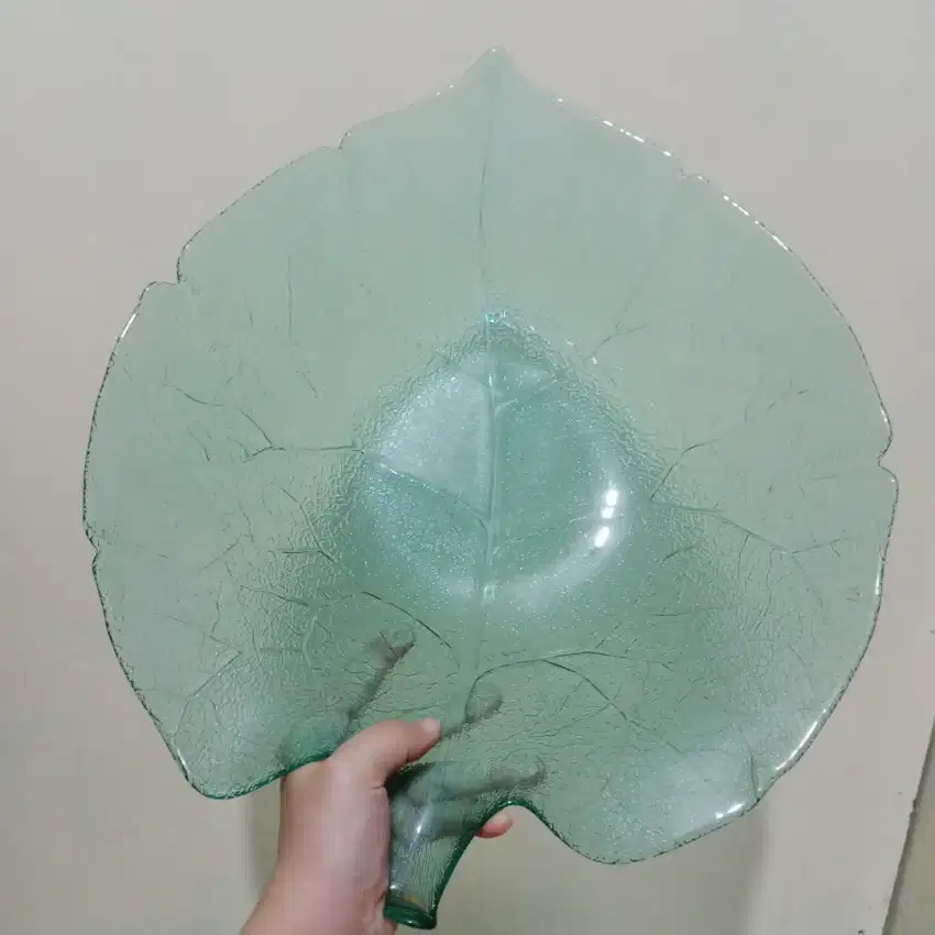 Piring Saji Arcoroc France Vintage Bentuk Daun Made In France