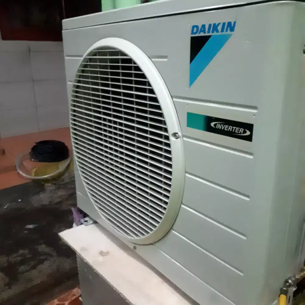 Ac daikin 1 pk R 32 inventer thailand lowat