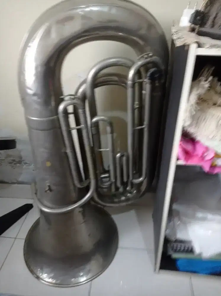 Tuba bawa dari Belanda