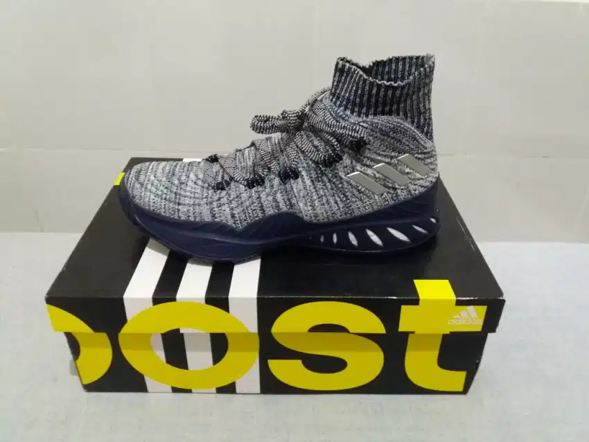 Sepatu Basket Adidas Boost Primeknit