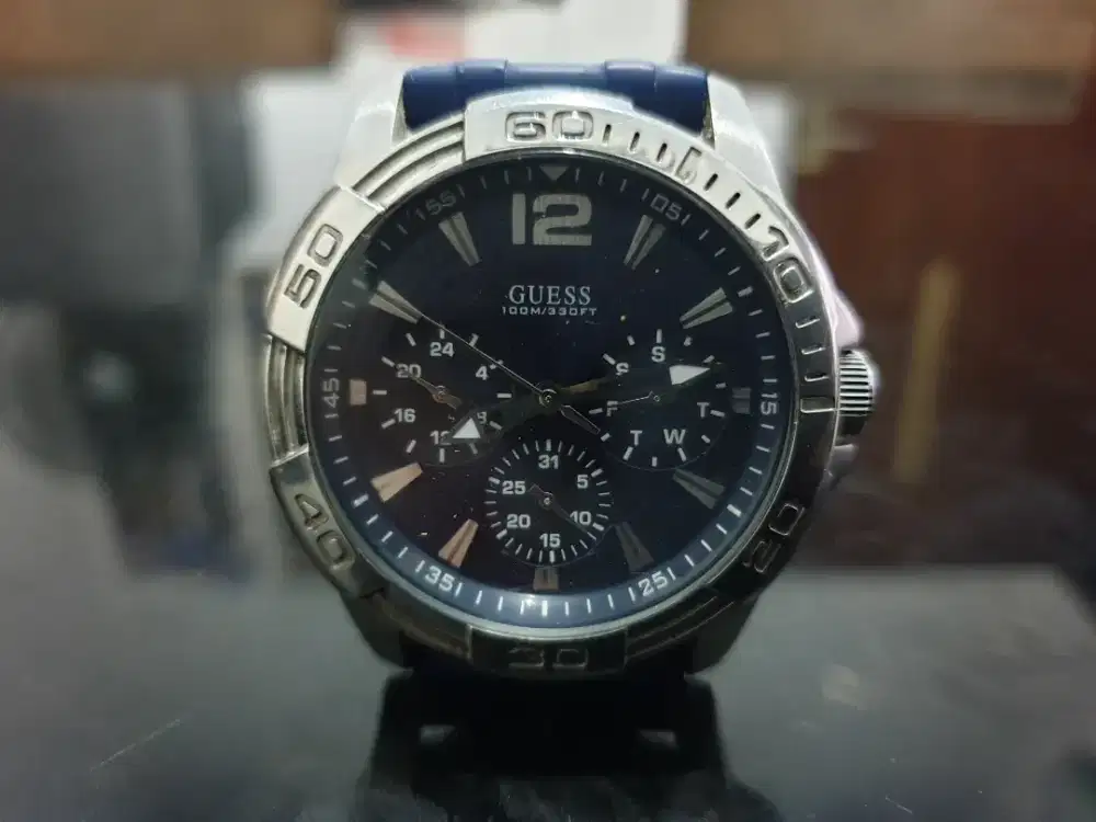 Jam tangan Guess type W0366G2