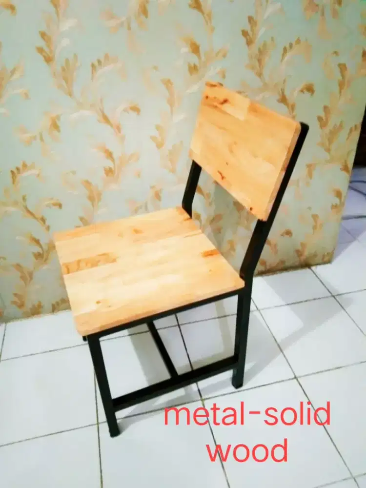 Kursi industrial besi-kayu