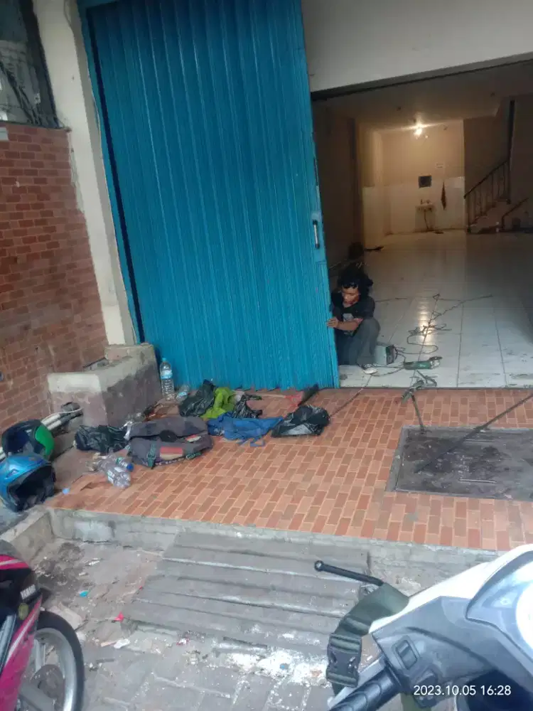 Spesialis folding gate dan rolling door