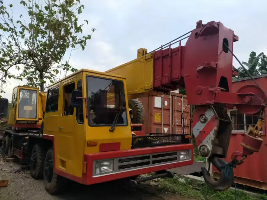 For sale mobil truck crane
