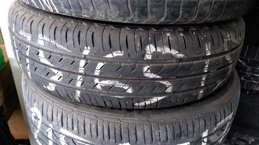 Ban Bekas BS 175/65 R15 Ragi Masih Tebal