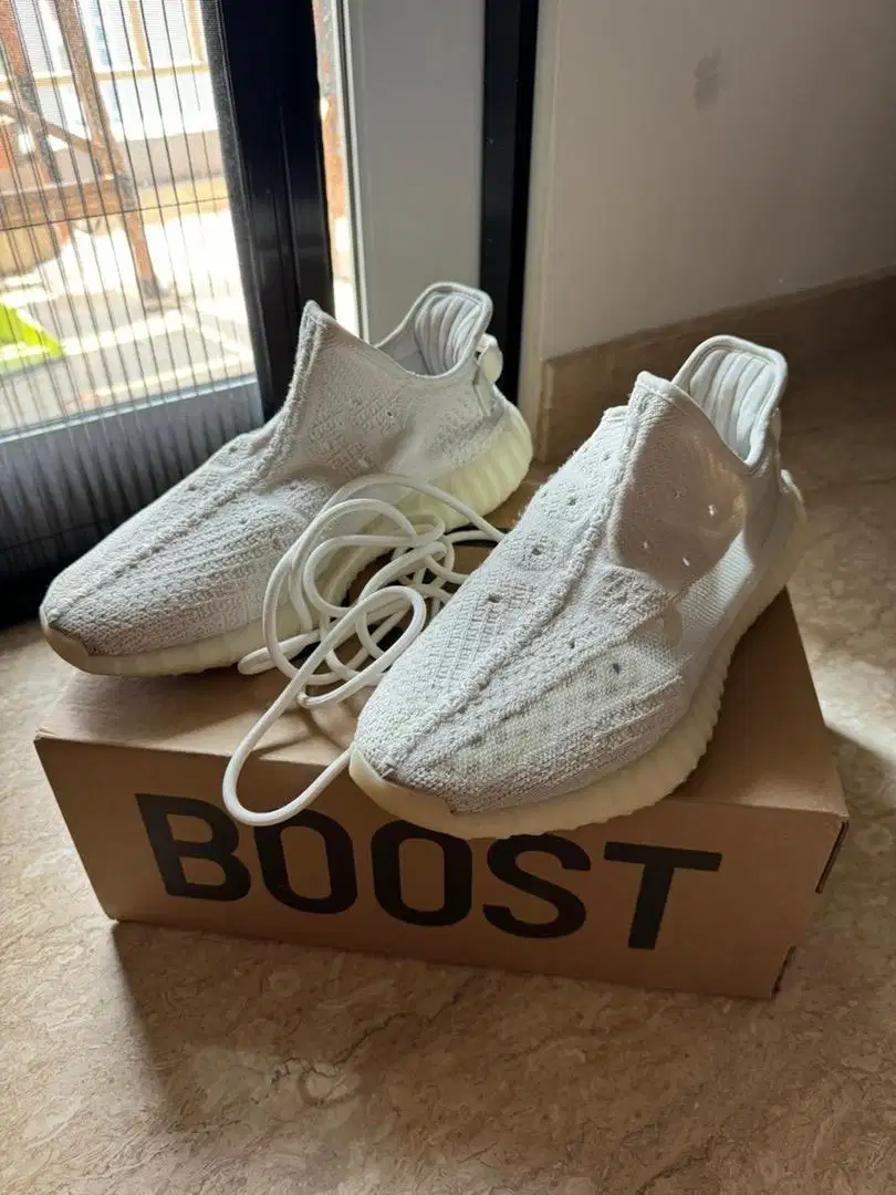 Adidas yeezy 350 v2 bone