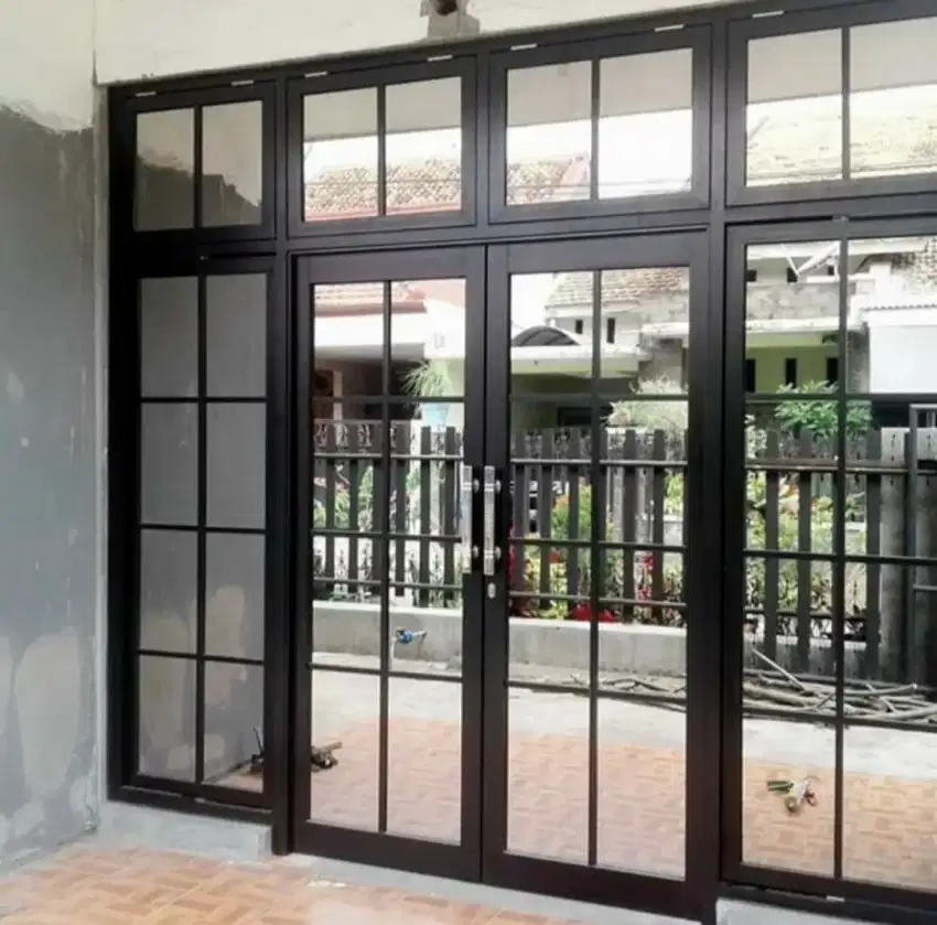 Kusen aluminium pintu jendela dan kaca