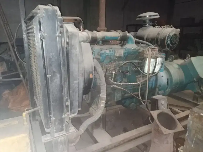 Genset Nissan RF 8 open  150 kva generator Leroysomer kondisi second