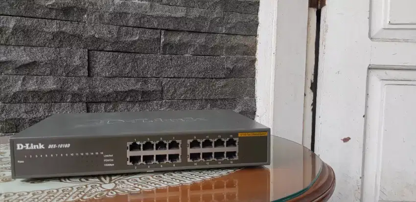 Switch Dlink 16 Port DES-1016D  16-Port Fast Ethernet Unmanaged