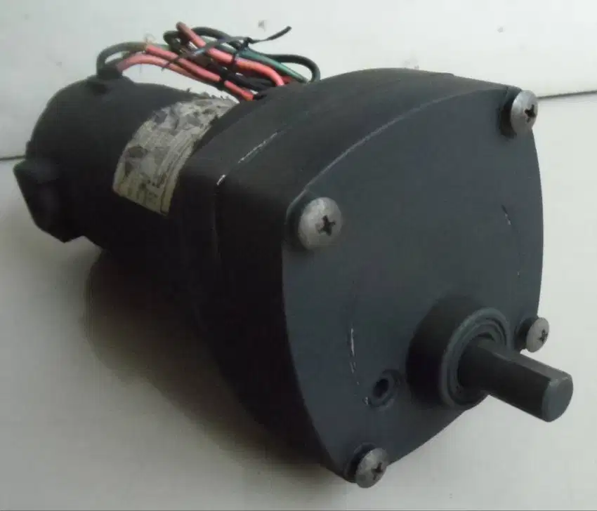 Permanent Magnet Geared Motor-90VDC -40 Watt  - 49 RPM - 55 in LBS