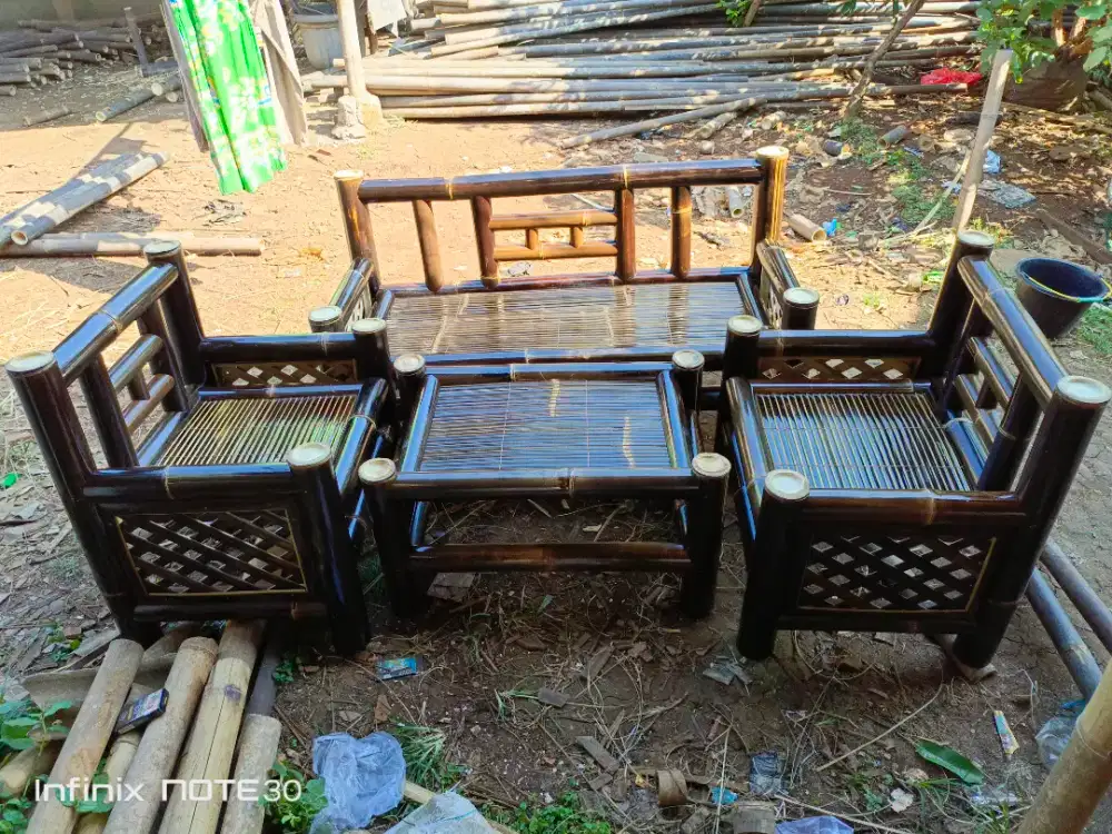 kursi bale dan  bangku senderan dr bambu hitam asli
