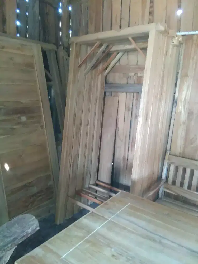 Kusen gawang kayu jati