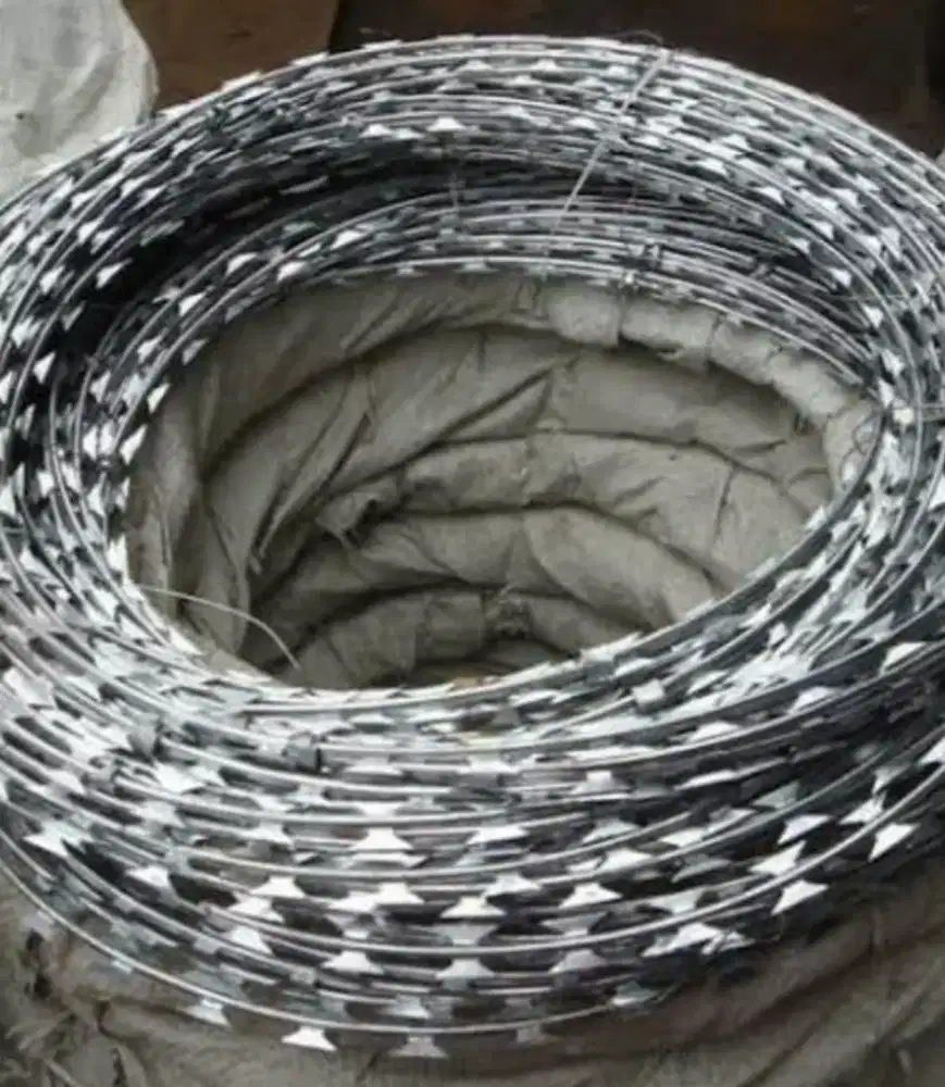 KAWAT SILET PER ROLL 8 METER DIAMETER 40 CM