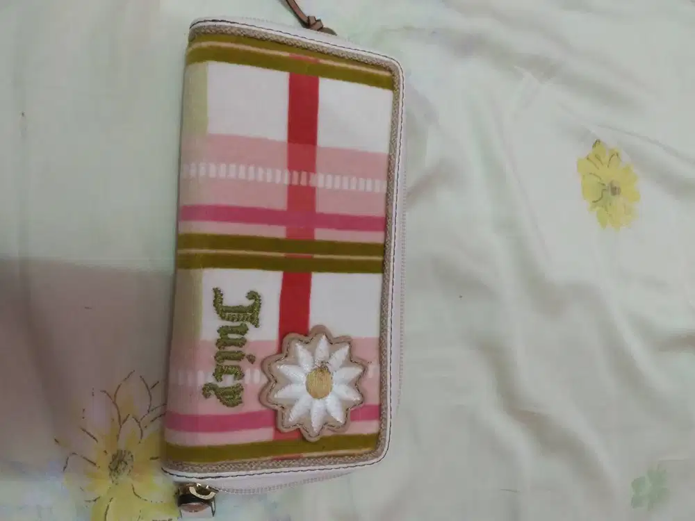 Dompet merk juicy couture