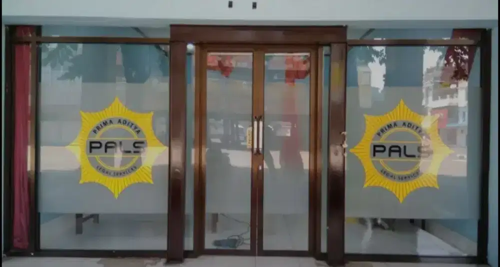 Bisa kombinasi stiker cutting logo sesuai keinginan ada riben film