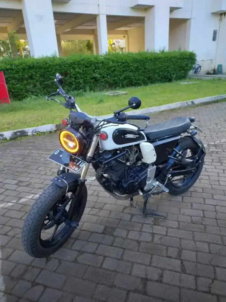 yamaha-byson-custom-motor-bekas-914126165