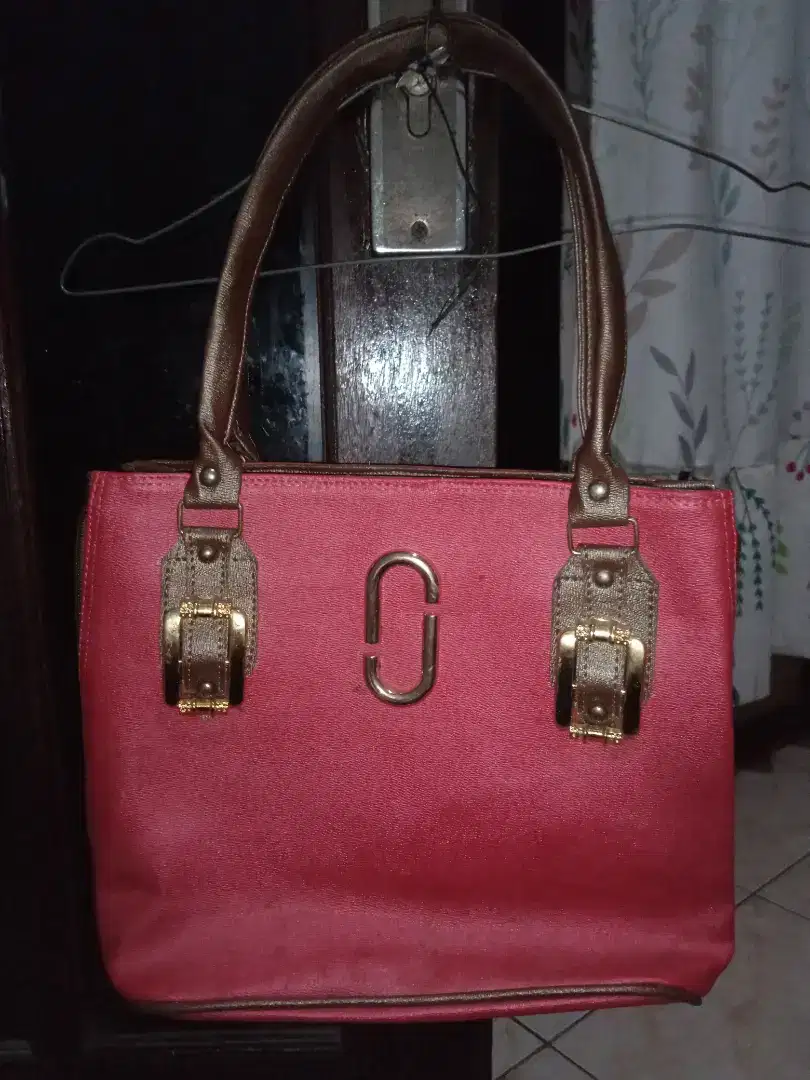 Tas wanita dewasa